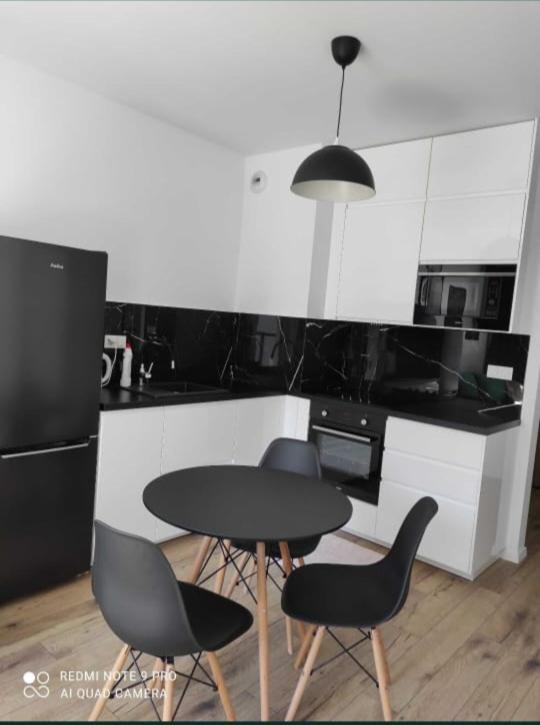 Airport Apartment Warszawa Zewnętrze zdjęcie